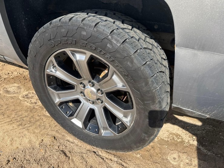 2017-chevrolet-silverado-image-9