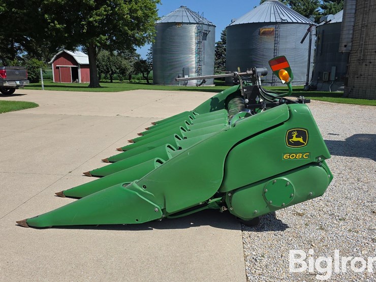 2013-john-deere-608c-image-8
