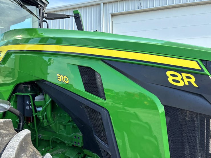 2022-john-deere-8r-310-image-18