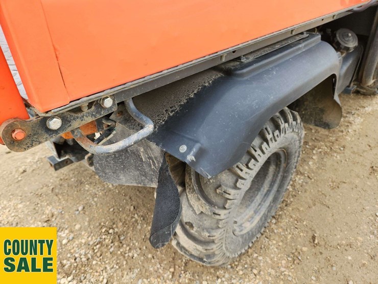 2011-kubota-rtv1100-image-31