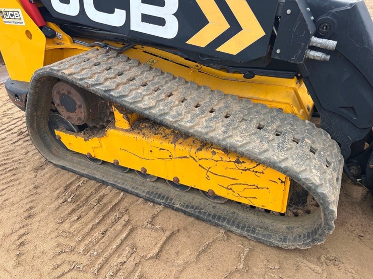 jcb-3ts-8t-image-13