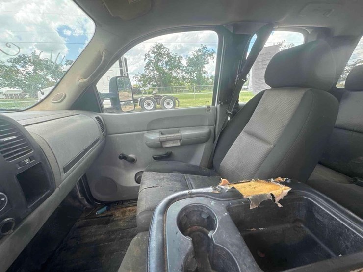 2008-chevrolet-silverado-image-27