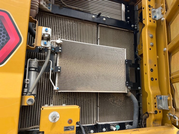 caterpillar-320gc-image-29