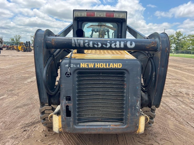 new-holland-l180-image-3