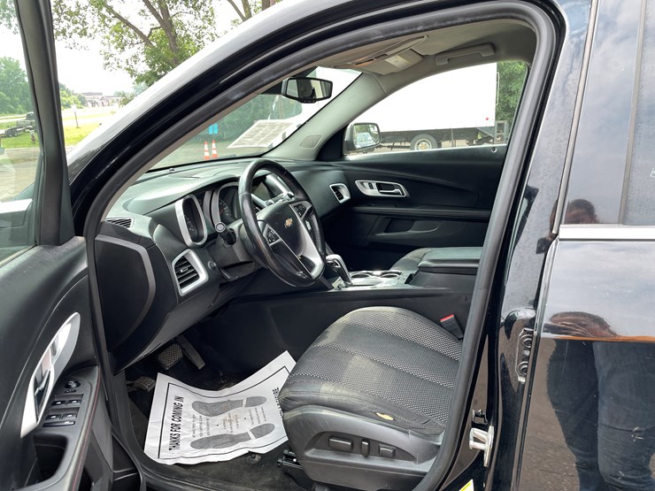 2013-chevrolet-equinox-lt-image-48
