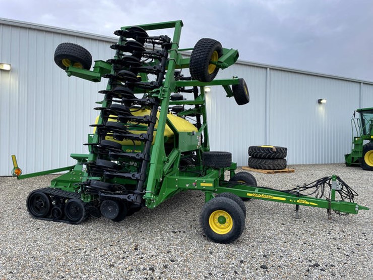 2017-john-deere-1990-image-3