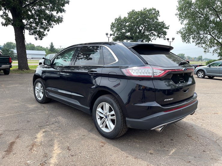 2016-ford-edge-sel-image-3