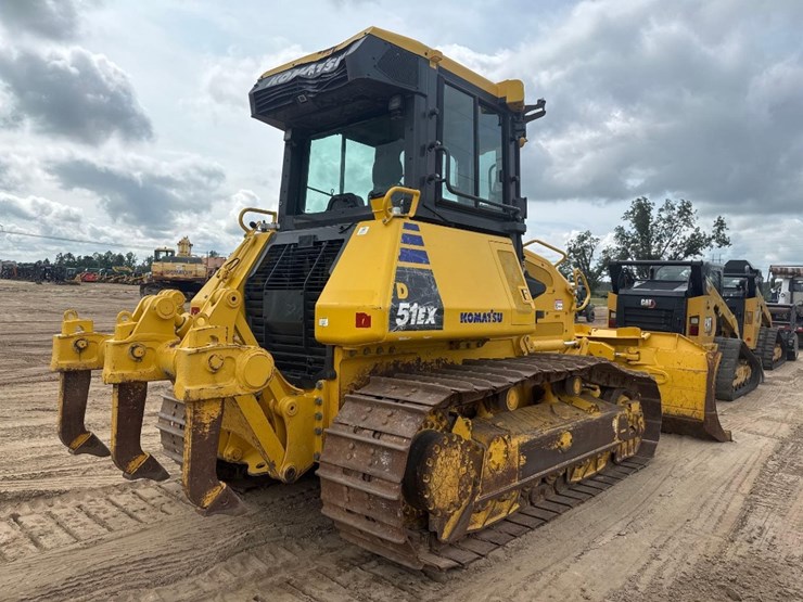 2021-komatsu-d51ex-24-image-6