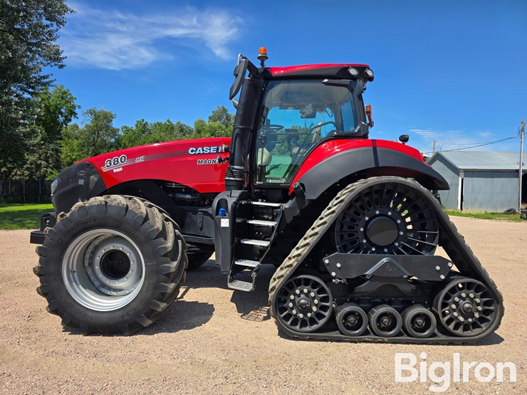 2021-case-ih-magnum-380-rowtrac-image-8