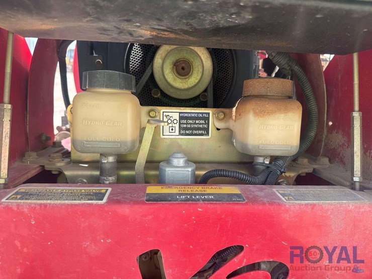 2016-hurricane-blo-vac-x3-stand-on-blower-image-11
