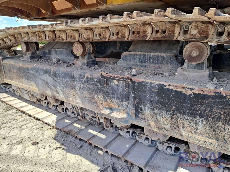 2016-komatsu-pc1250-image-7