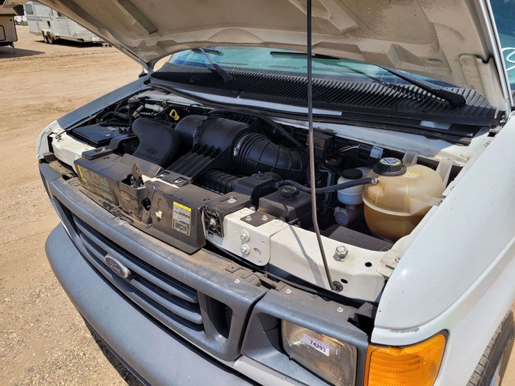 2006-ford-e250-image-13