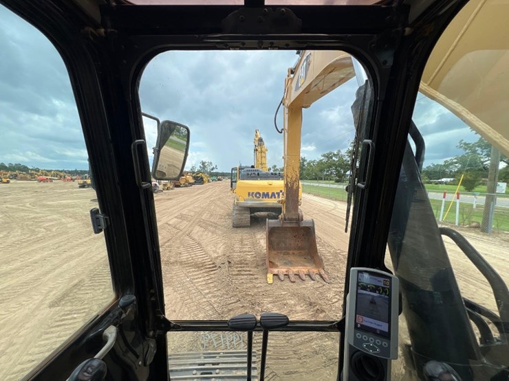 2017-caterpillar-336fl-image-46