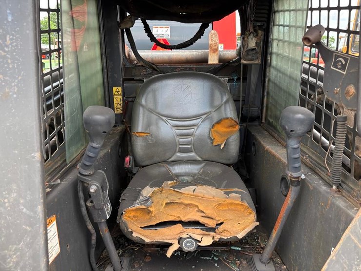 new-holland-lt185b-image-19