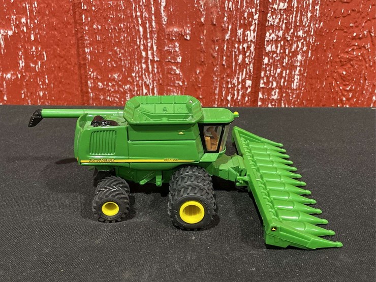 john-deere-64-image-7