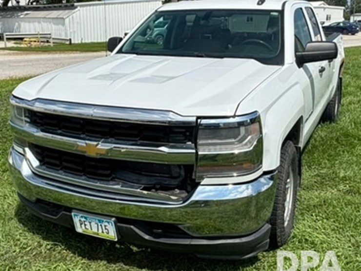 2016-chevrolet-silverado-image-9