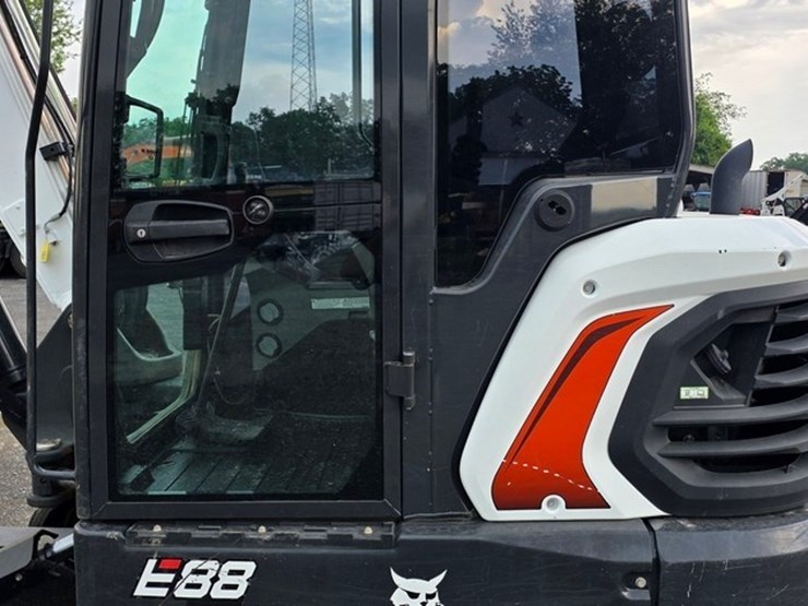 2022-bobcat-e88-image-19