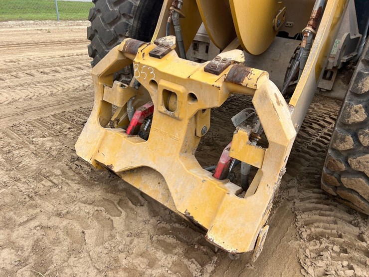 caterpillar-926m-image-9