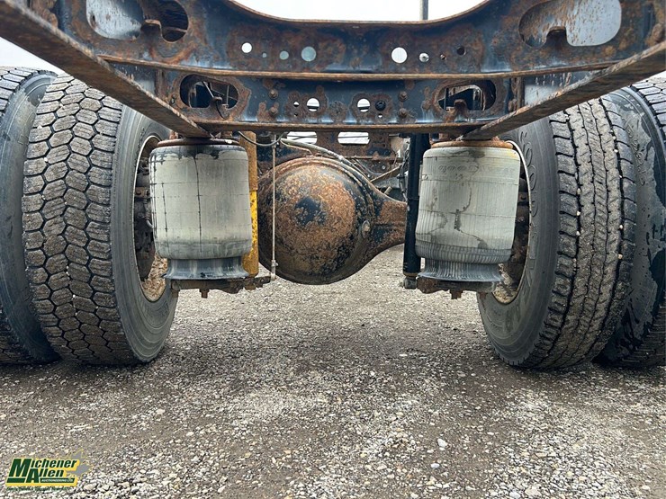 2010-international-durastar-4300-image-15
