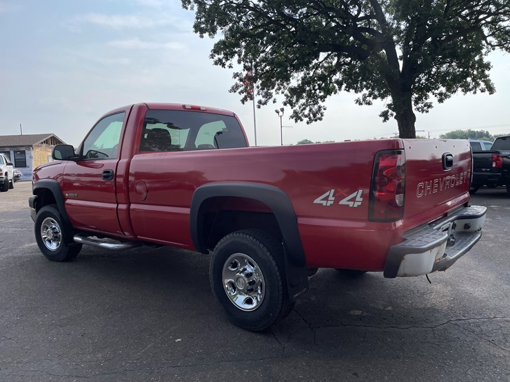2006-chevrolet-silverado-2500-image-6