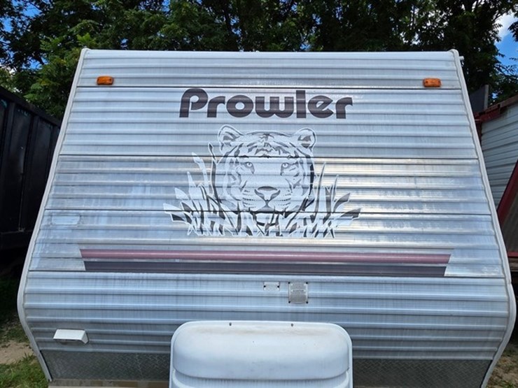 2003-fleetwood-2-axle-camper-(title)-image-24