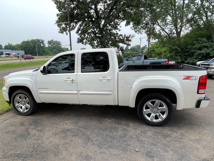 2012-gmc-1500-image-8
