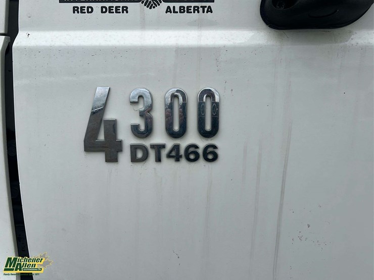 2006-international-durastar-4300-image-4