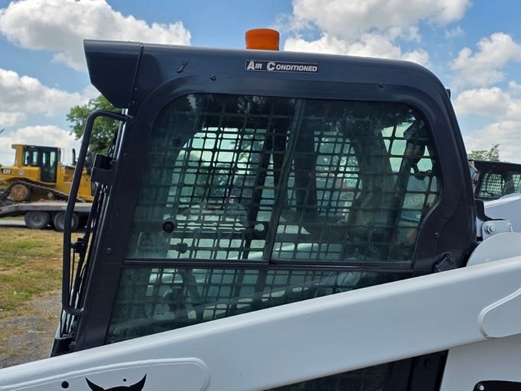 2011-bobcat-s630-image-28