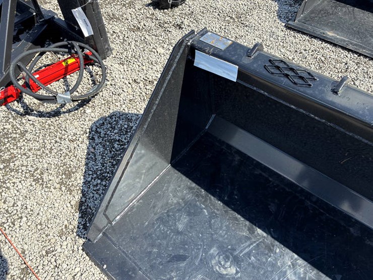 #113153-•-industrias-america-66"-skidsteer-bkt-image-5