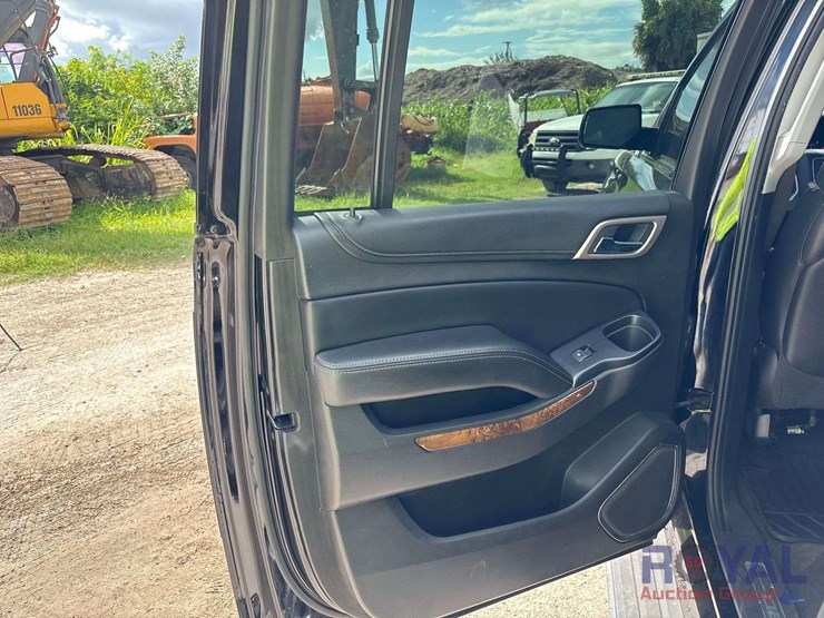 2015-gmc-yukon-xl-denali-image-15