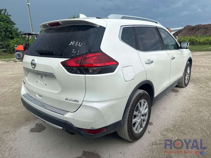 2017-nissan-rogue-image-3