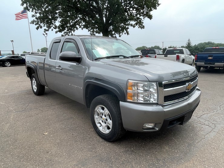 2007-chevrolet-silverado-1500-image-3
