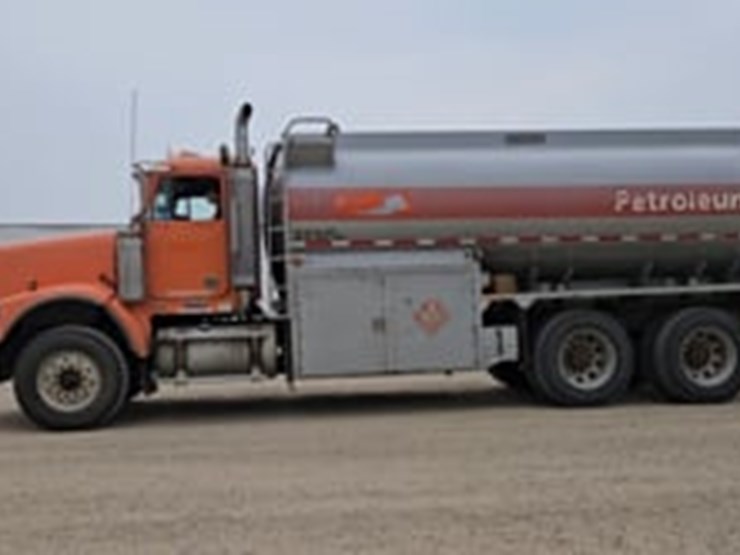2007-freightliner-fld120-image-5