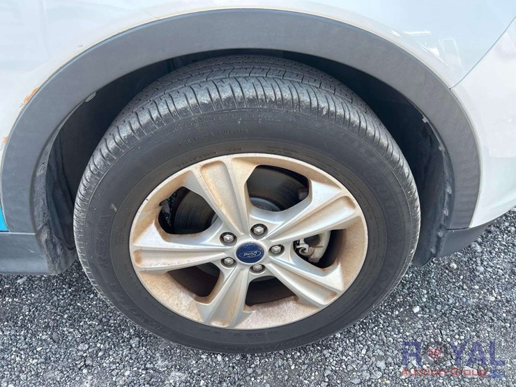 2015-ford-escape-image-25