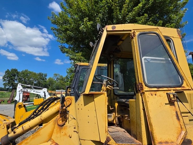 1977-caterpillar-910-image-27