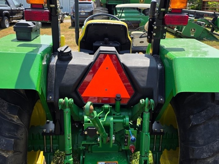 john-deere-5203-image-19