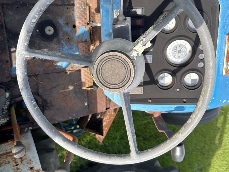ford-7710-image-18