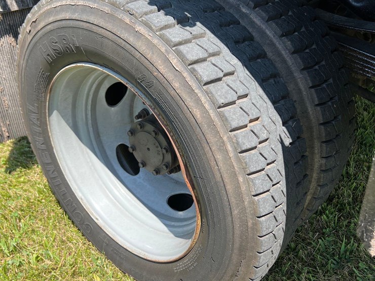 2014-ford-f550-image-7