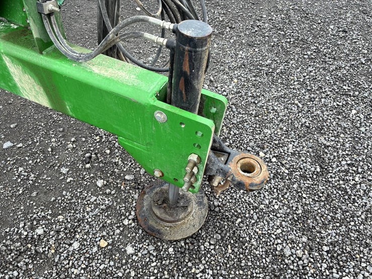 2020-john-deere-2680h-image-11