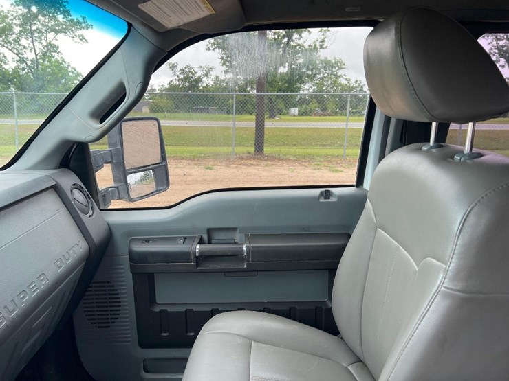 2011-ford-f250-image-25