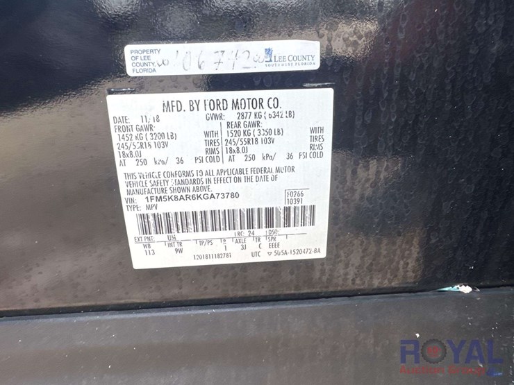 2019-ford-explorer-image-5