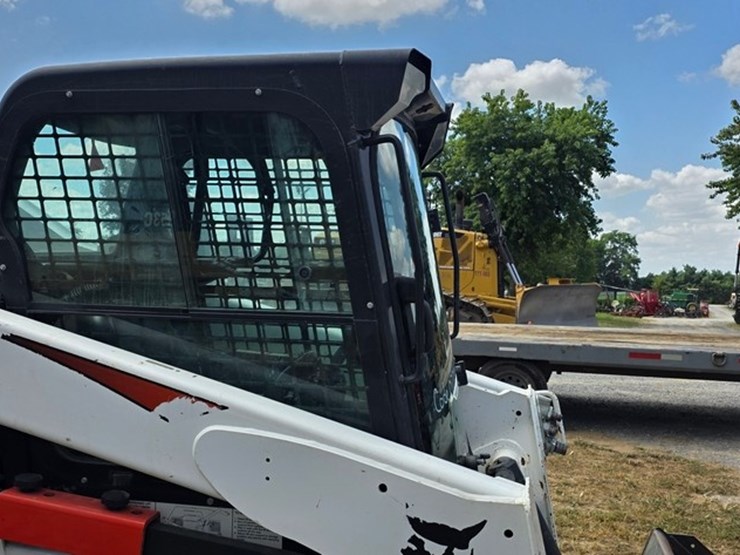 2018-bobcat-t870-image-10