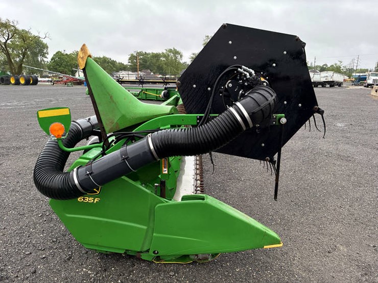 2013-john-deere-635f-image-1