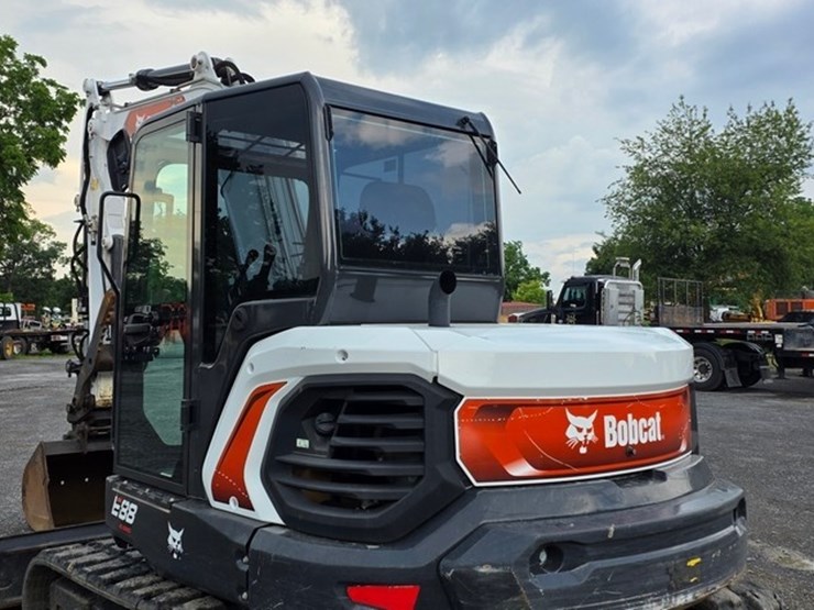2022-bobcat-e88-image-23
