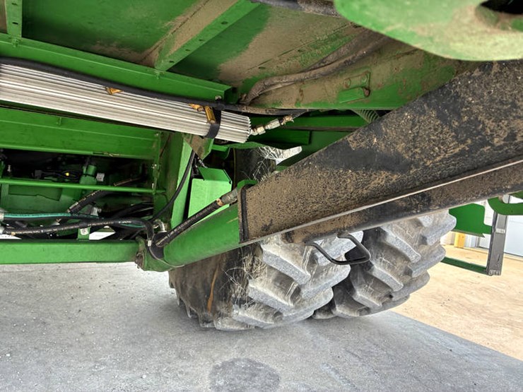 2014-john-deere-s690-image-15