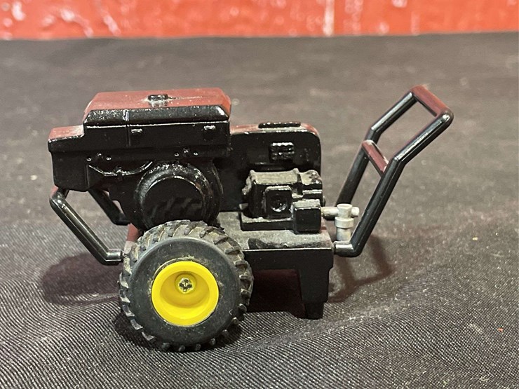 john-deere-16-image-10