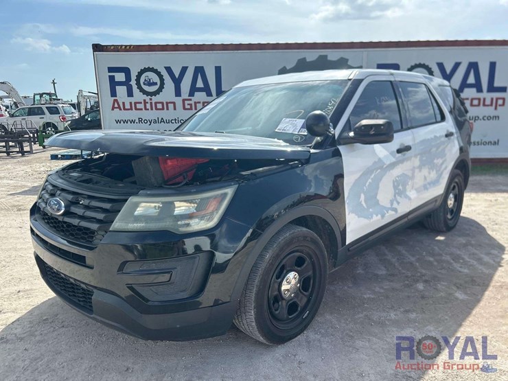 2016-ford-explorer-image-1