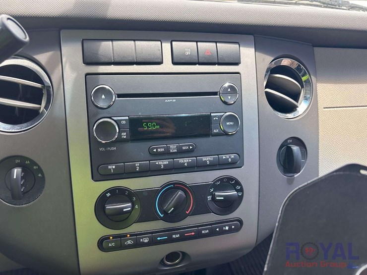 2012-ford-expedition-image-14