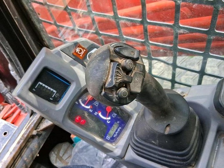 2018-kubota-svl95-2s-image-22