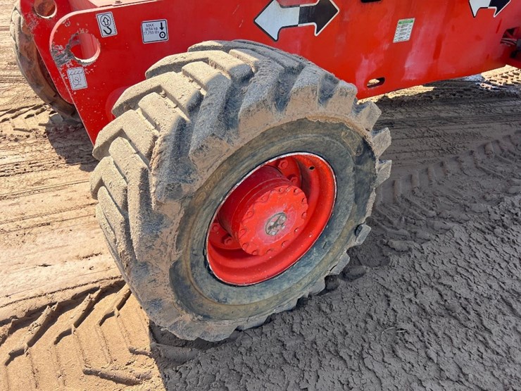 2000-jlg-800a-image-10